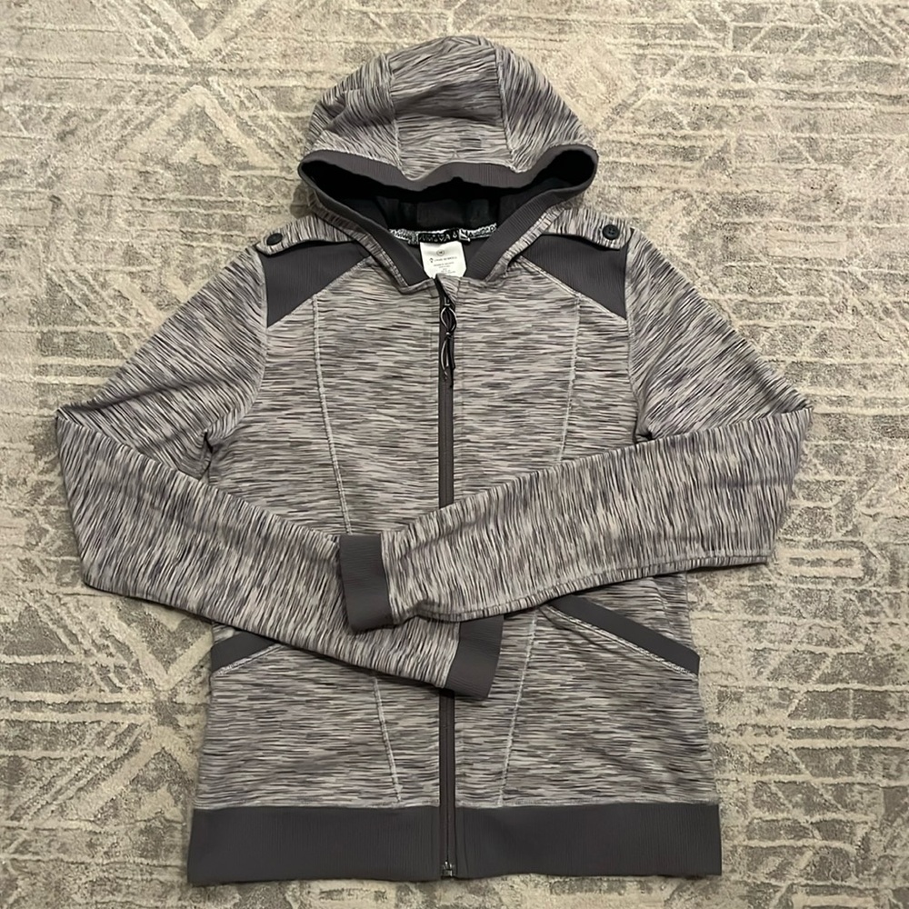 IVIVVA by LULULEMON girls size 14 grey zip jacket in excellent condition